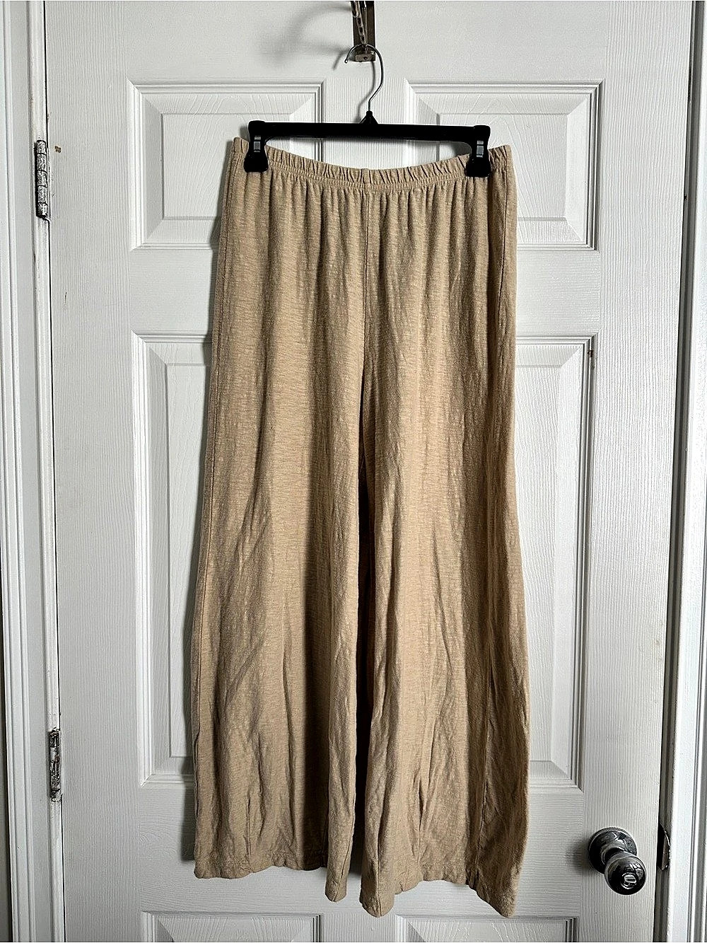 cut loose Wide Leg Barrel Style Pants in Beige Small